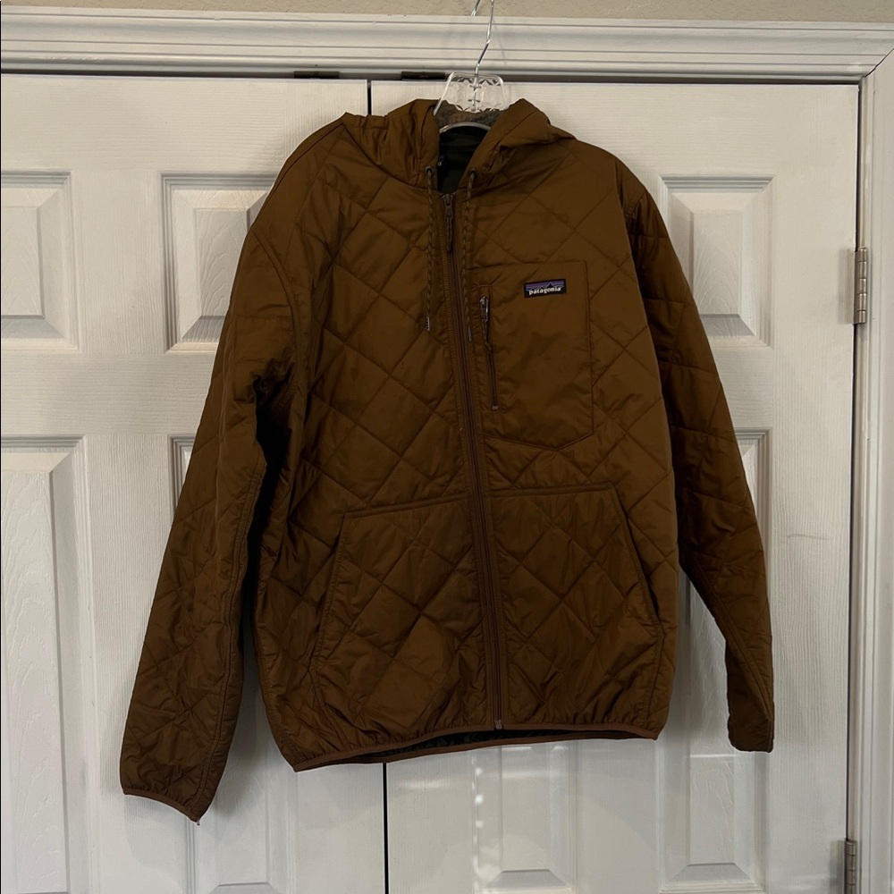 Patagonia Men's Brown Quilted Puffer Jacket